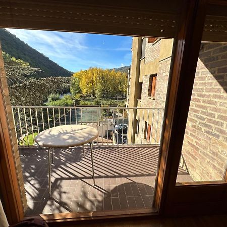 Apartament Rialp Amb Vistes Al Riu Noguera Pallaresa Eksteriør billede
